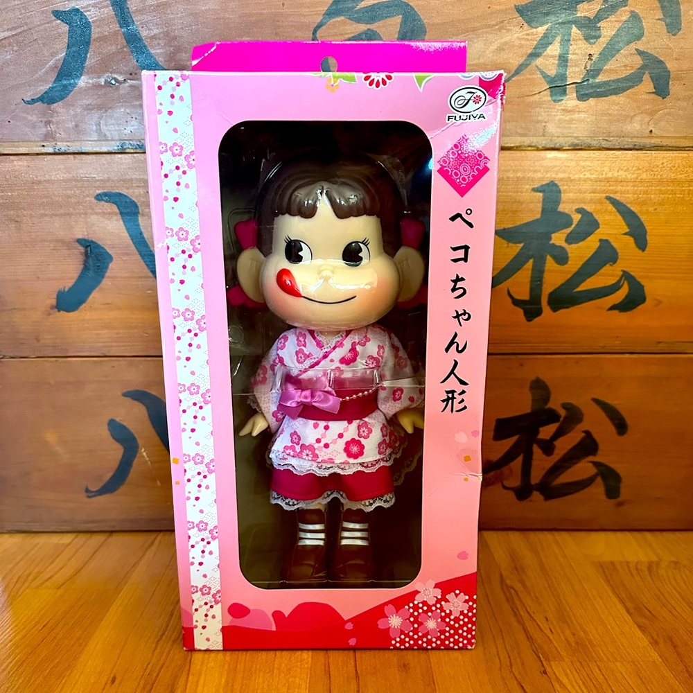 Peko-chan Doll 7-Eleven Limited Edition 2012